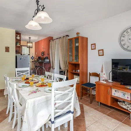 Amazing In Smokvica Krmpotska With Wi-fi Holiday home Krmpote-Vodice