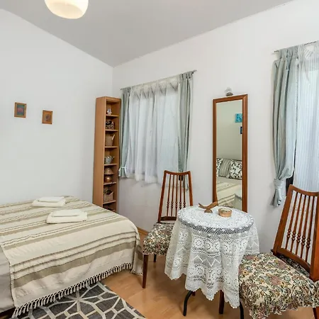 Amazing In Smokvica Krmpotska With Wi-fi Сasa de vacaciones *